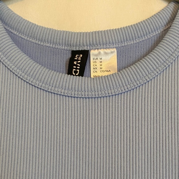 H&M Light Blue Ribbed Crop Top - Picture 2 of 4